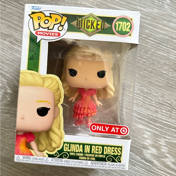 Funko Pop Wicked Glinda in Red and Pink - Picture 5 of 5